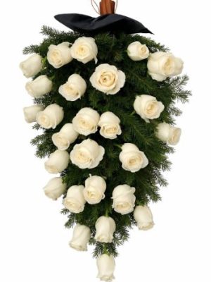 Jerbă funerară trandafiri albi și brad natural, cu livrare rapidă și gratuită în București.